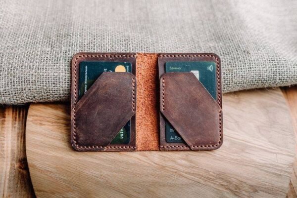 FELIZ - HANDSTITCHED CARD HOLDER